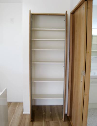 キッチン横収納 広島県三次市の注文住宅 工務店 想ハウジング Sou Housing